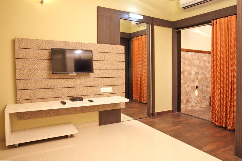 Hotel Sham Suman, Kolhapur- Opposite To Mahalaxmi Temple מראה חיצוני תמונה