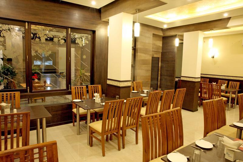 Hotel Sham Suman, Kolhapur- Opposite To Mahalaxmi Temple מראה חיצוני תמונה
