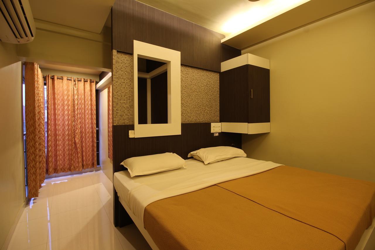 Hotel Sham Suman, Kolhapur- Opposite To Mahalaxmi Temple מראה חיצוני תמונה