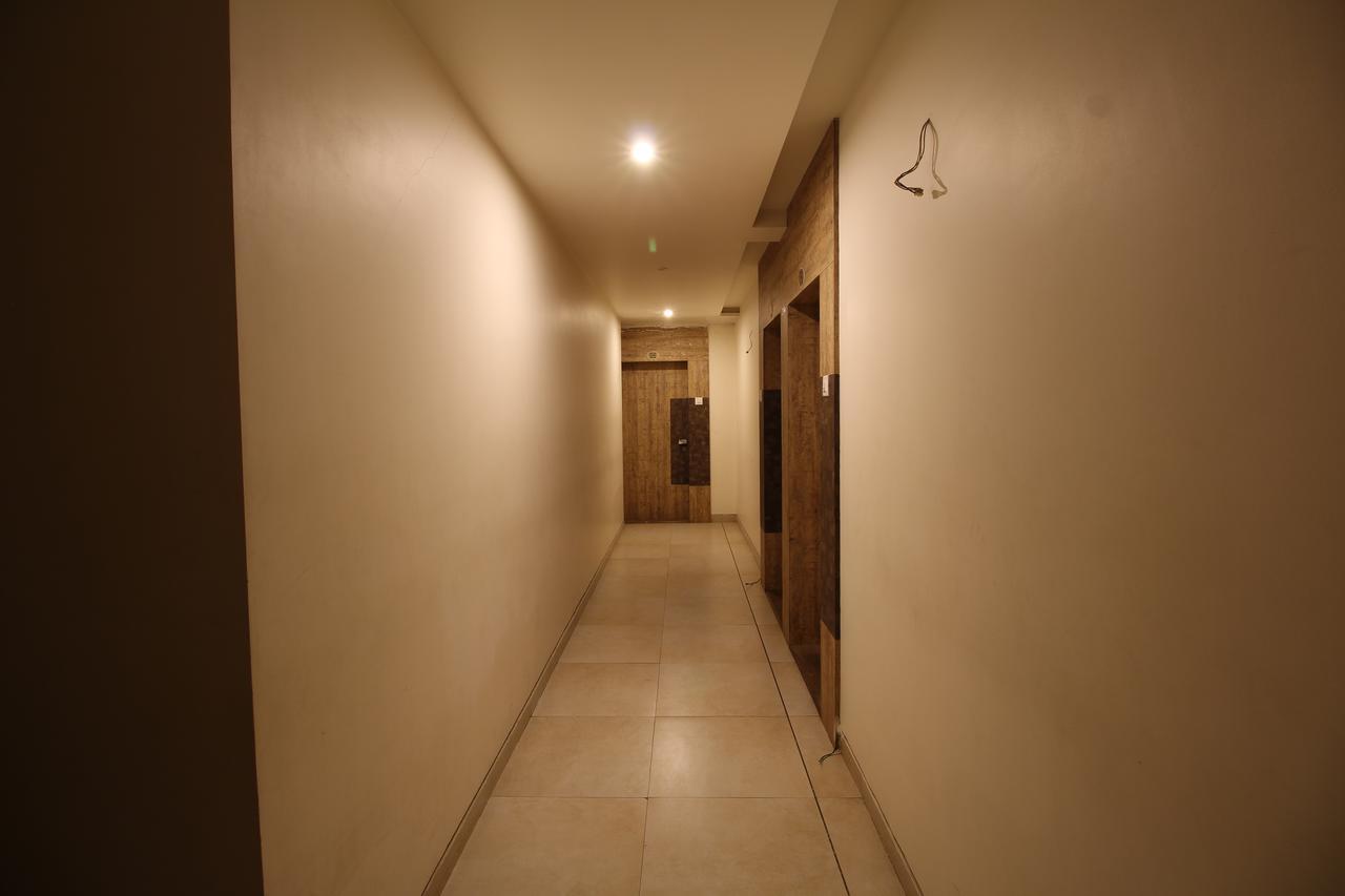 Hotel Sham Suman, Kolhapur- Opposite To Mahalaxmi Temple מראה חיצוני תמונה