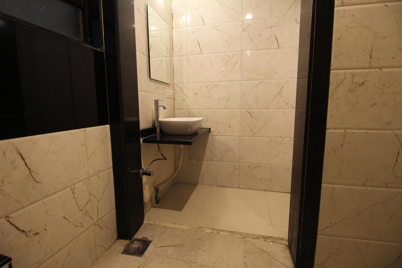Hotel Sham Suman, Kolhapur- Opposite To Mahalaxmi Temple מראה חיצוני תמונה